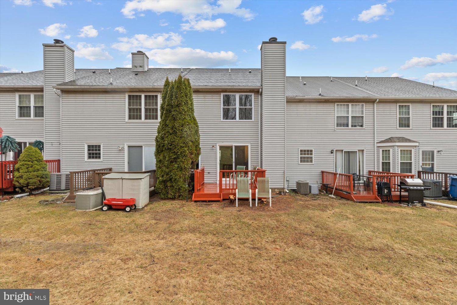 VALLEY CROSSING - Residential