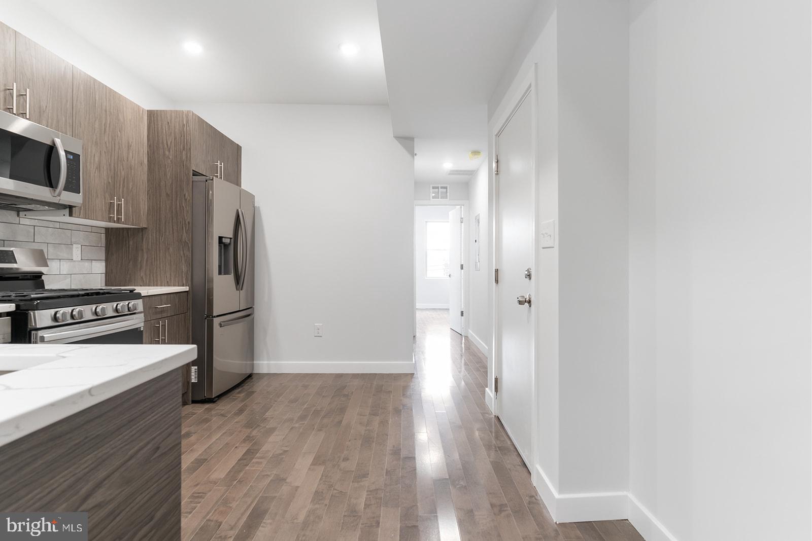 NORRIS SQUARE - Residential Lease