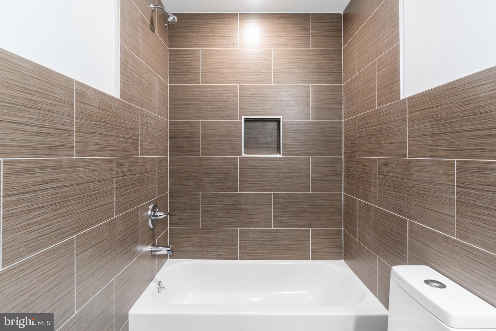 NORRIS SQUARE - Residential Lease