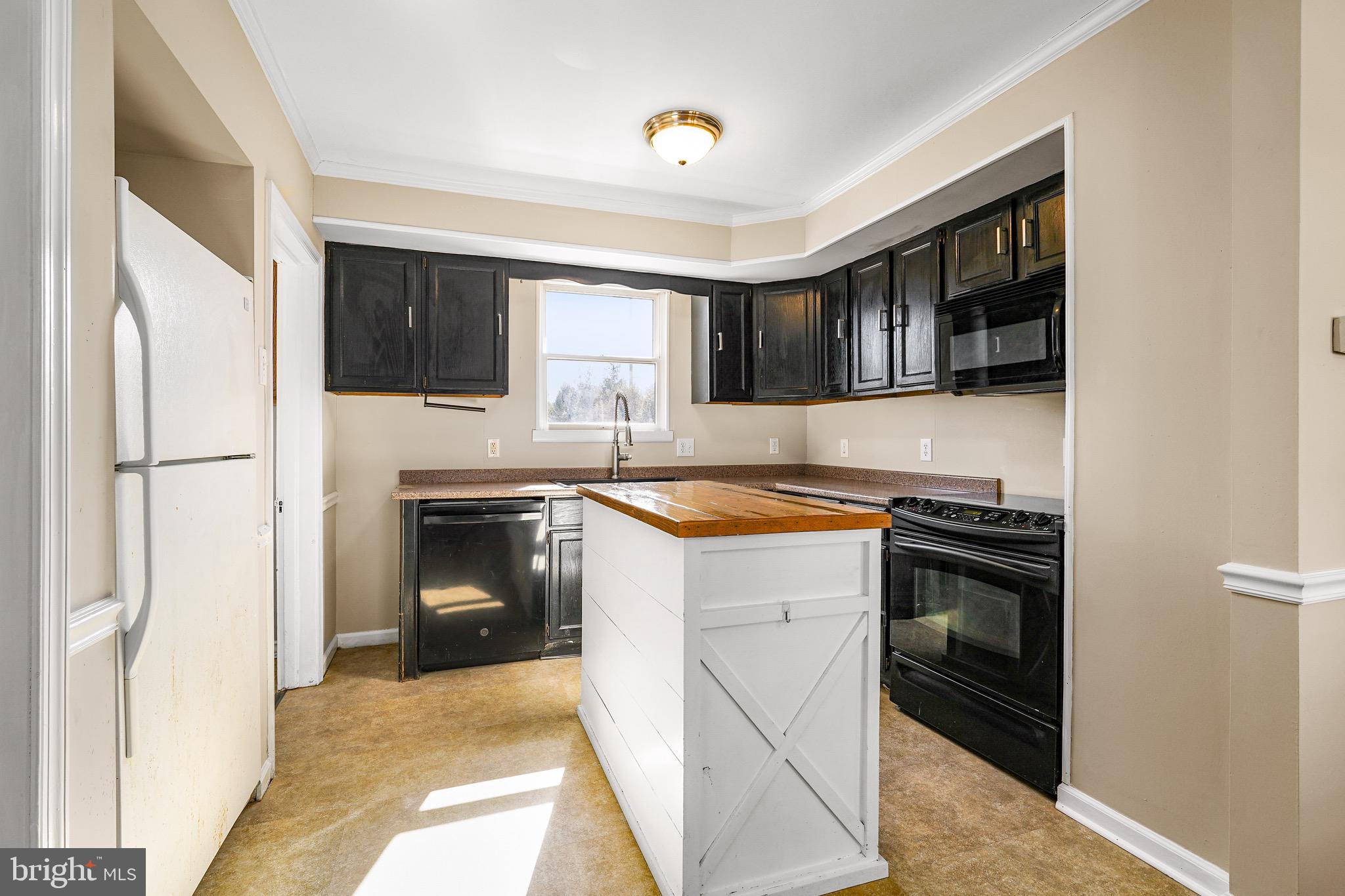 NONAVAILABLE - Residential