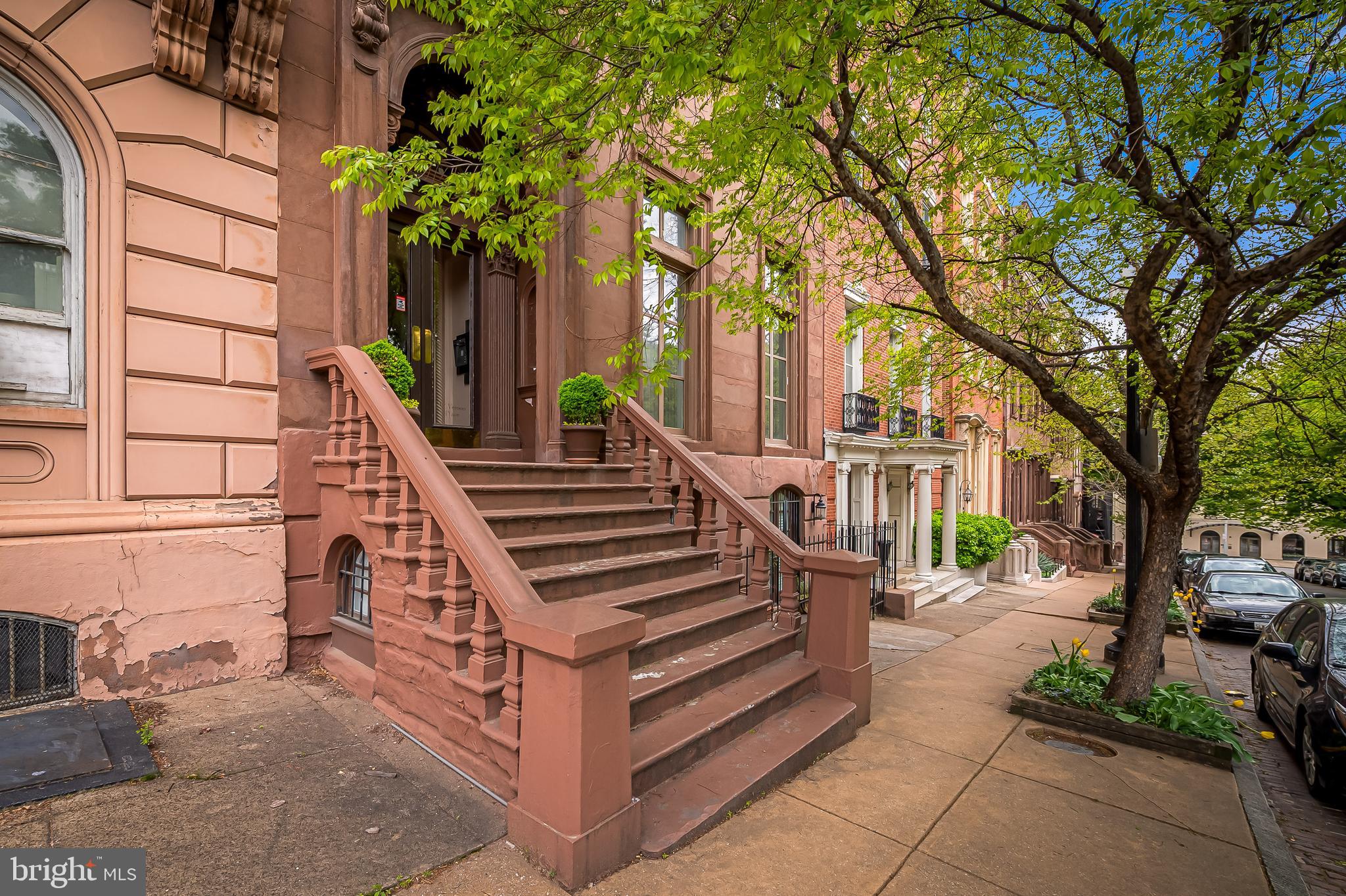 12 E MOUNT VERNON PLACE 10