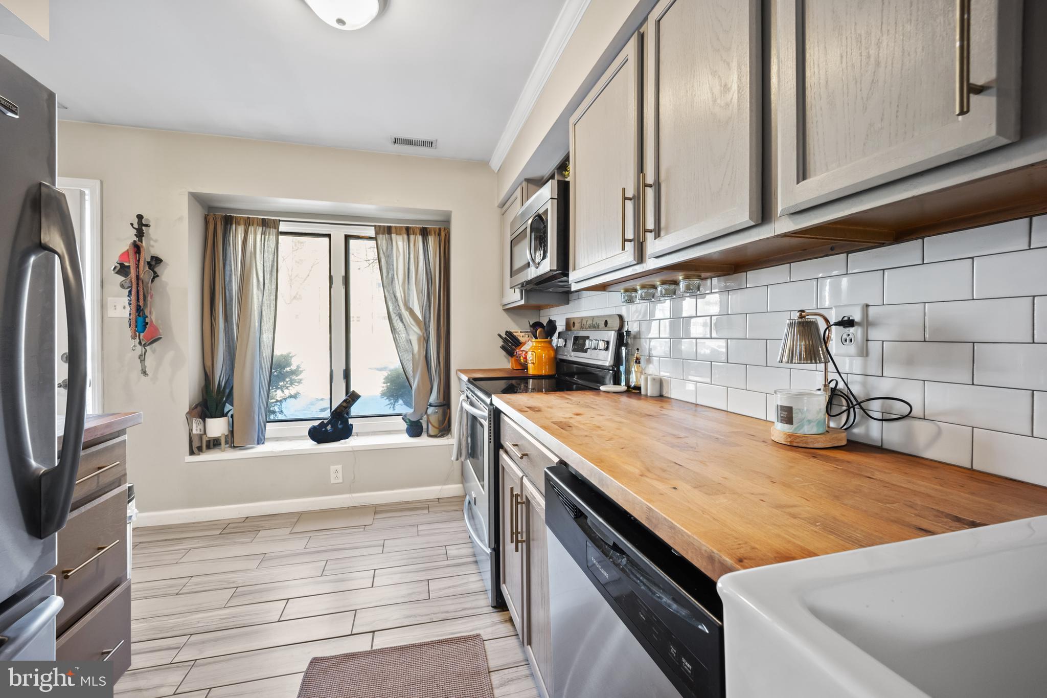 JEN VUE - Residential