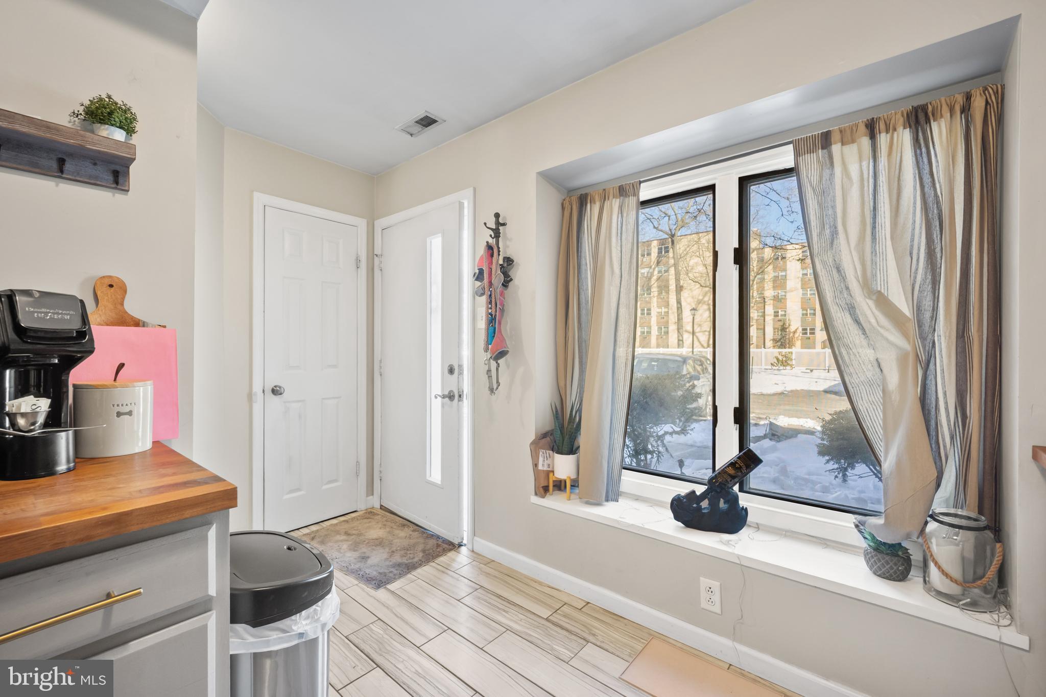 JEN VUE - Residential