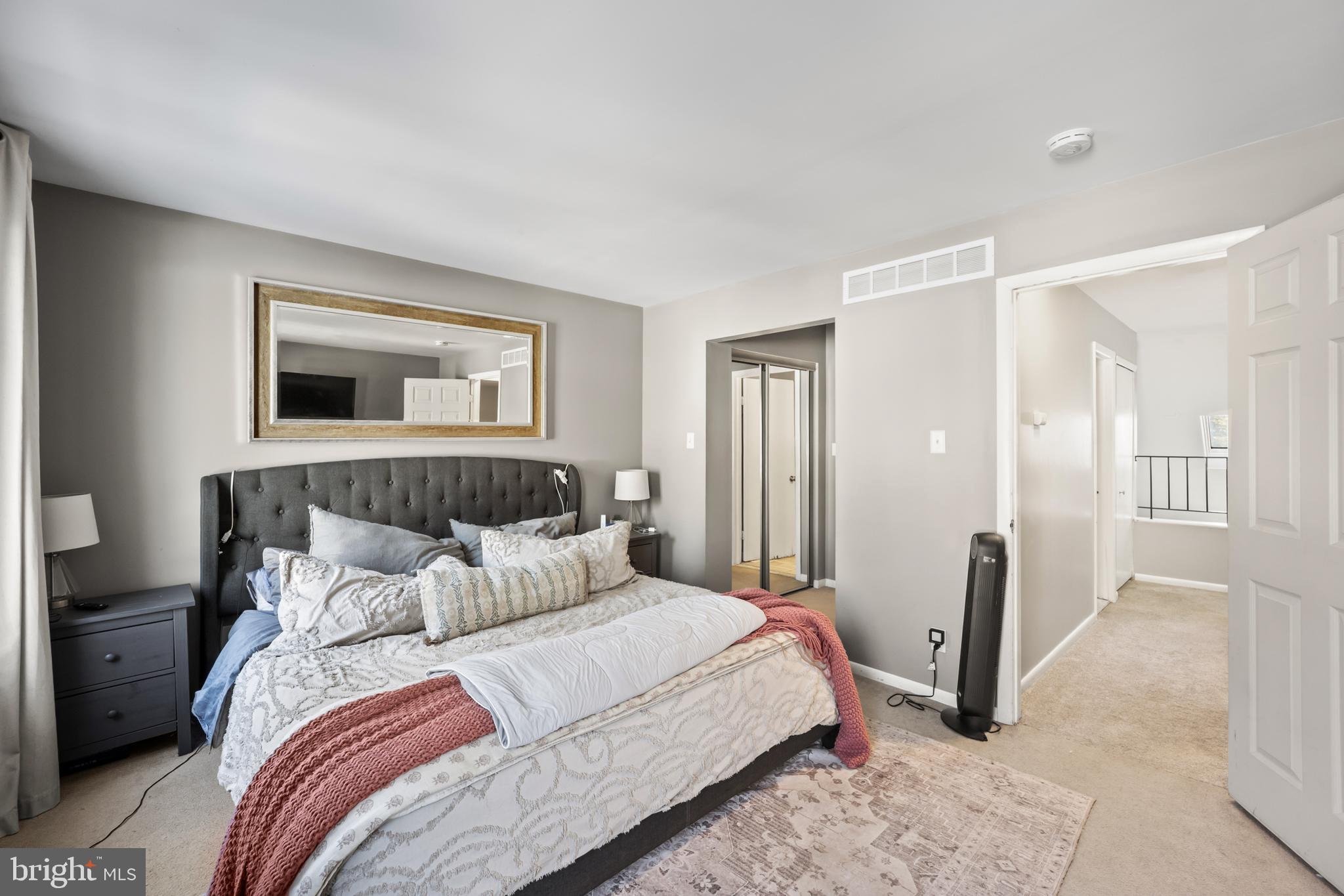 JEN VUE - Residential