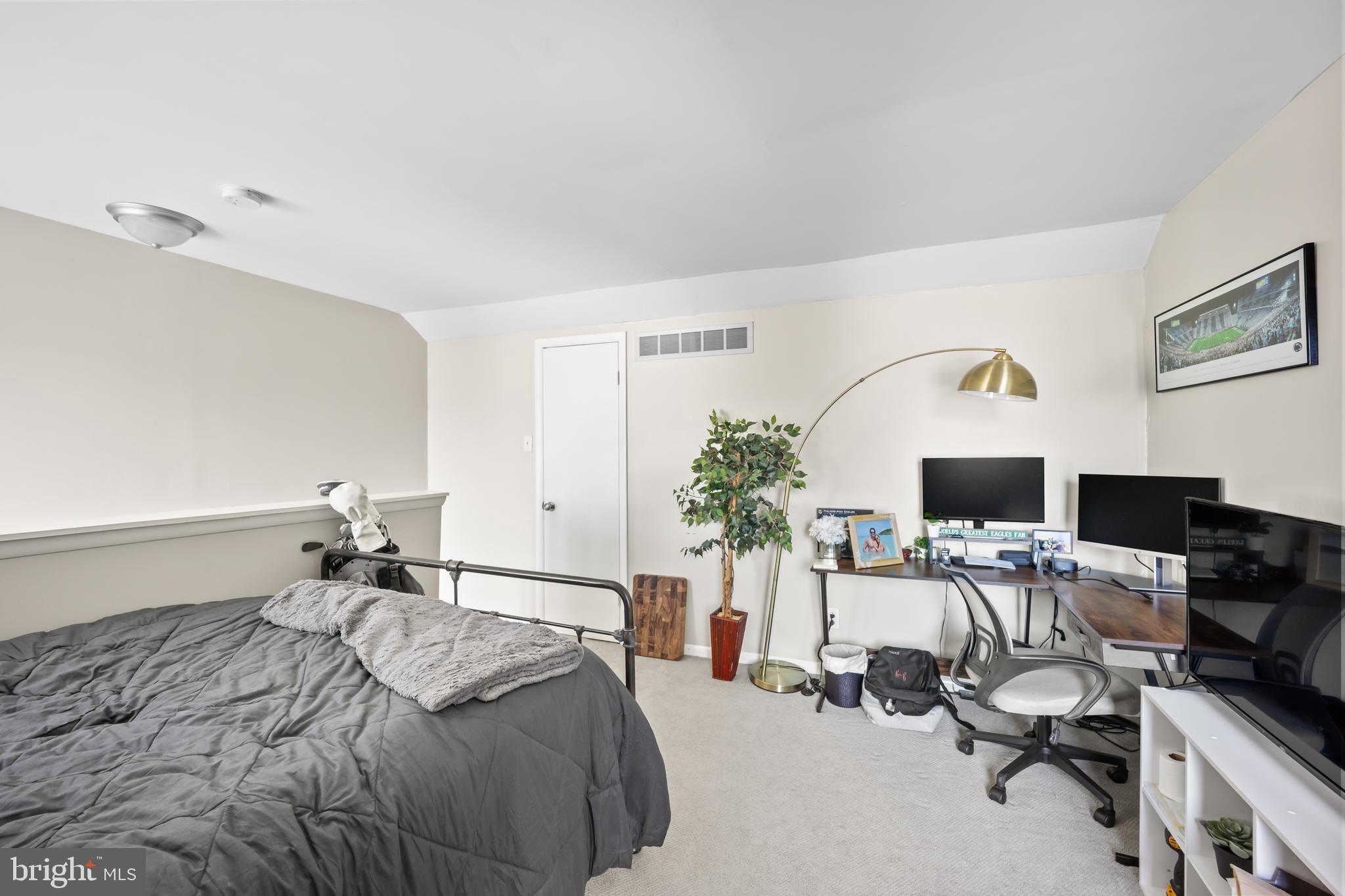 JEN VUE - Residential