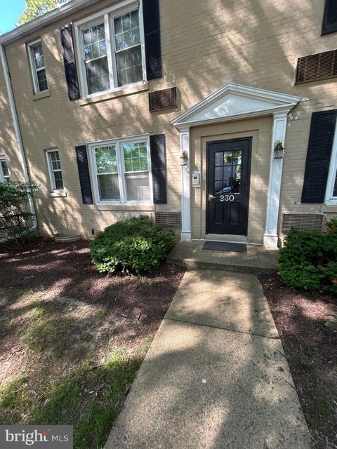 Photo for 230 N THOMAS STREET N 230-1