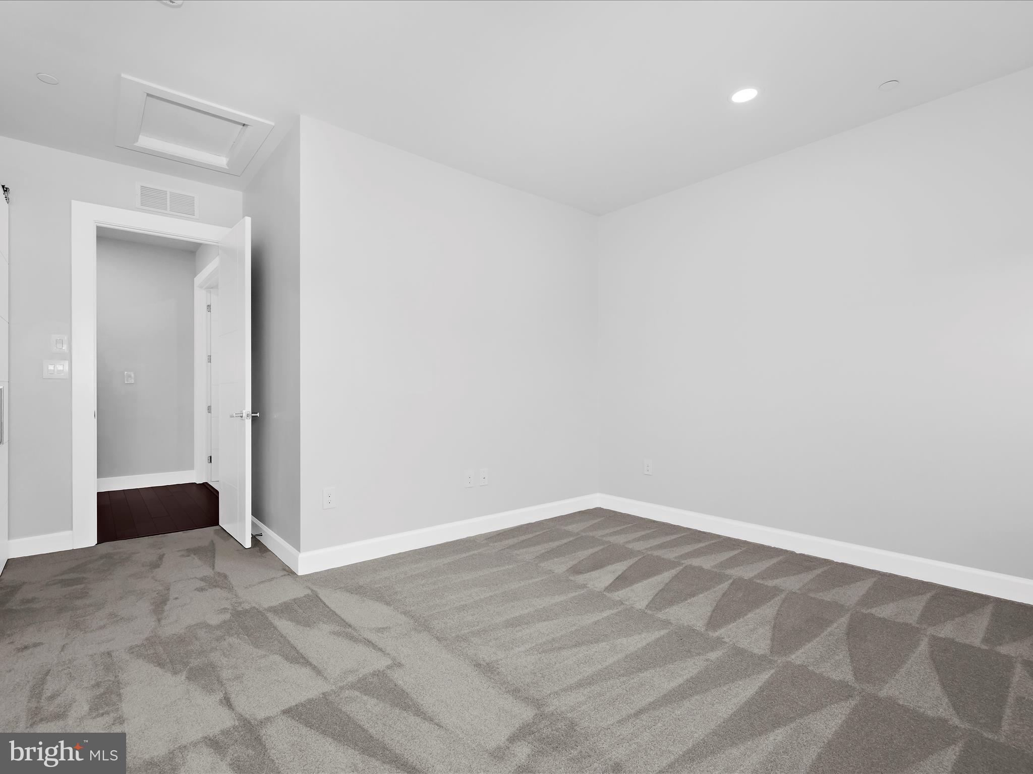 MAPLE LAWN SOUTH - Residential