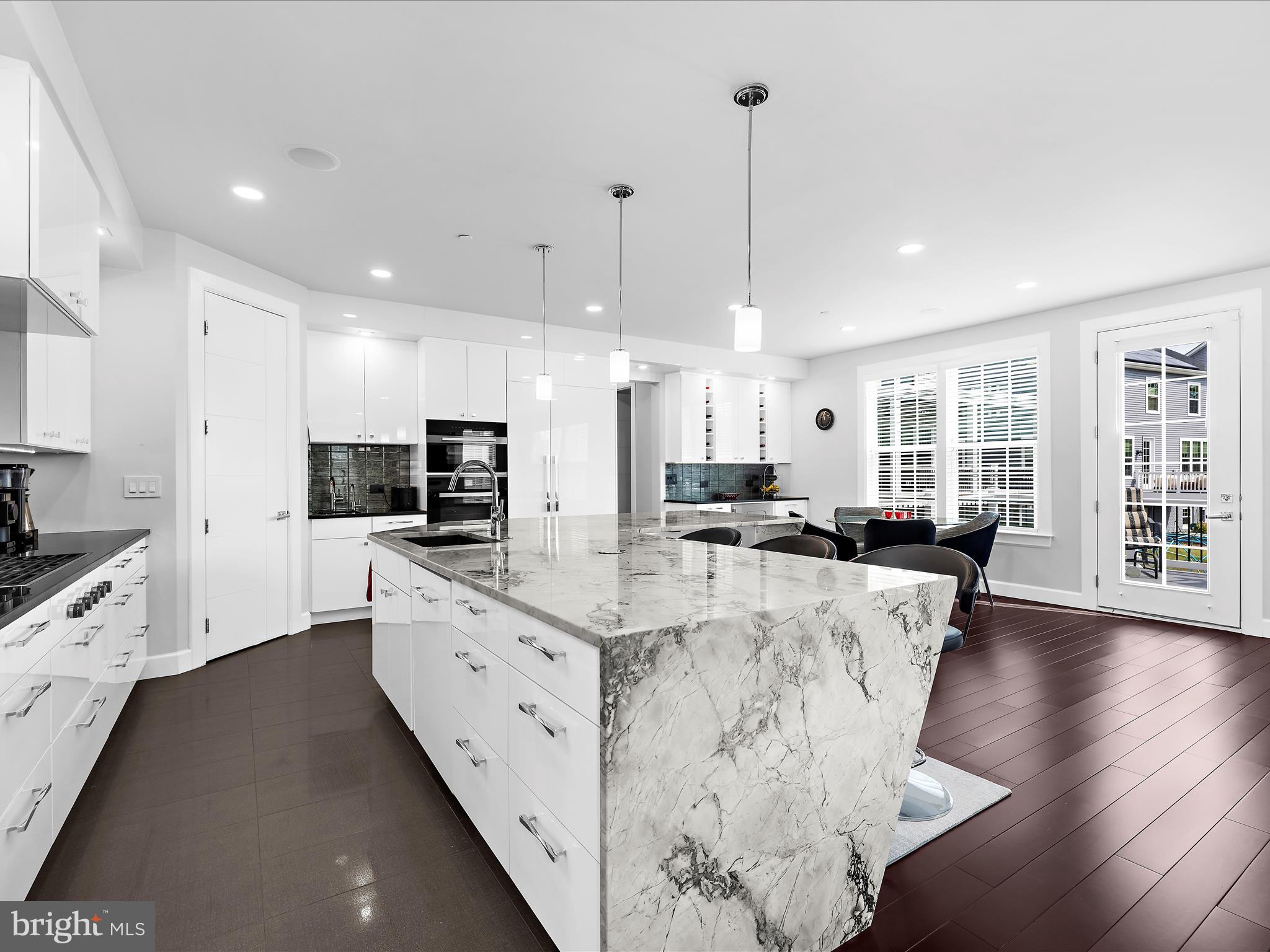 8237 S MAPLE LAWN BOULEVARD