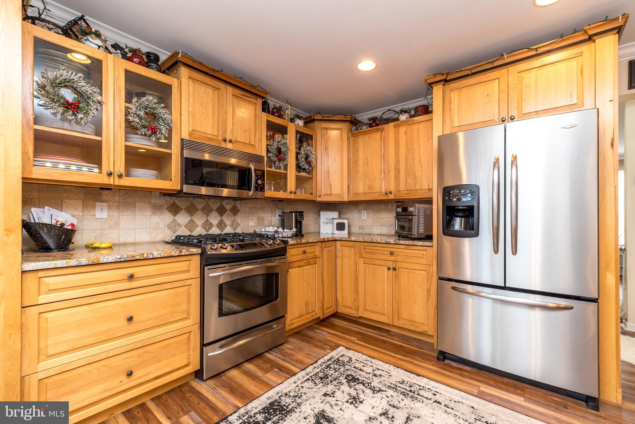 4221 SIR ANDREW CIRCLE