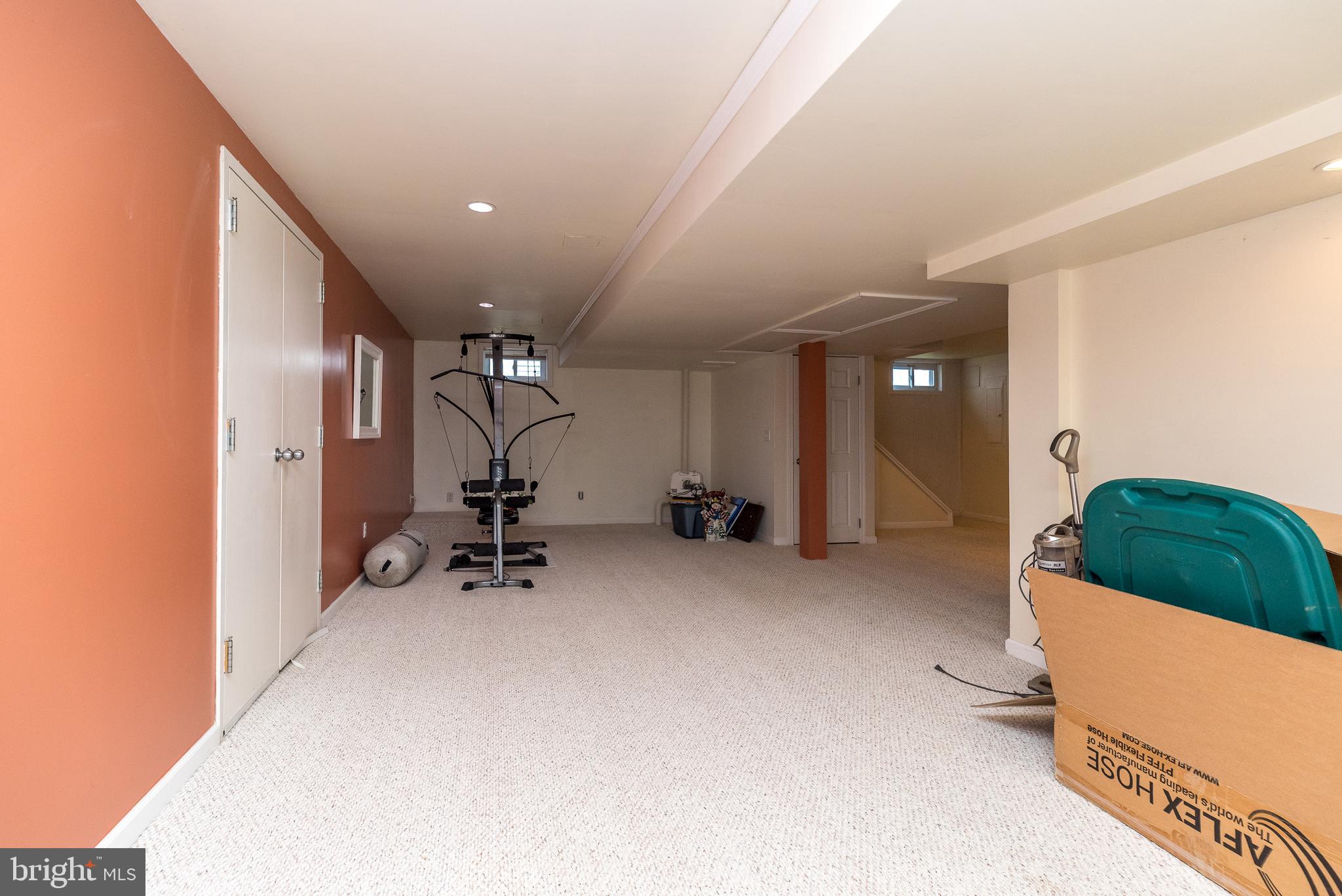 BUCKINGHAM SQ - Residential