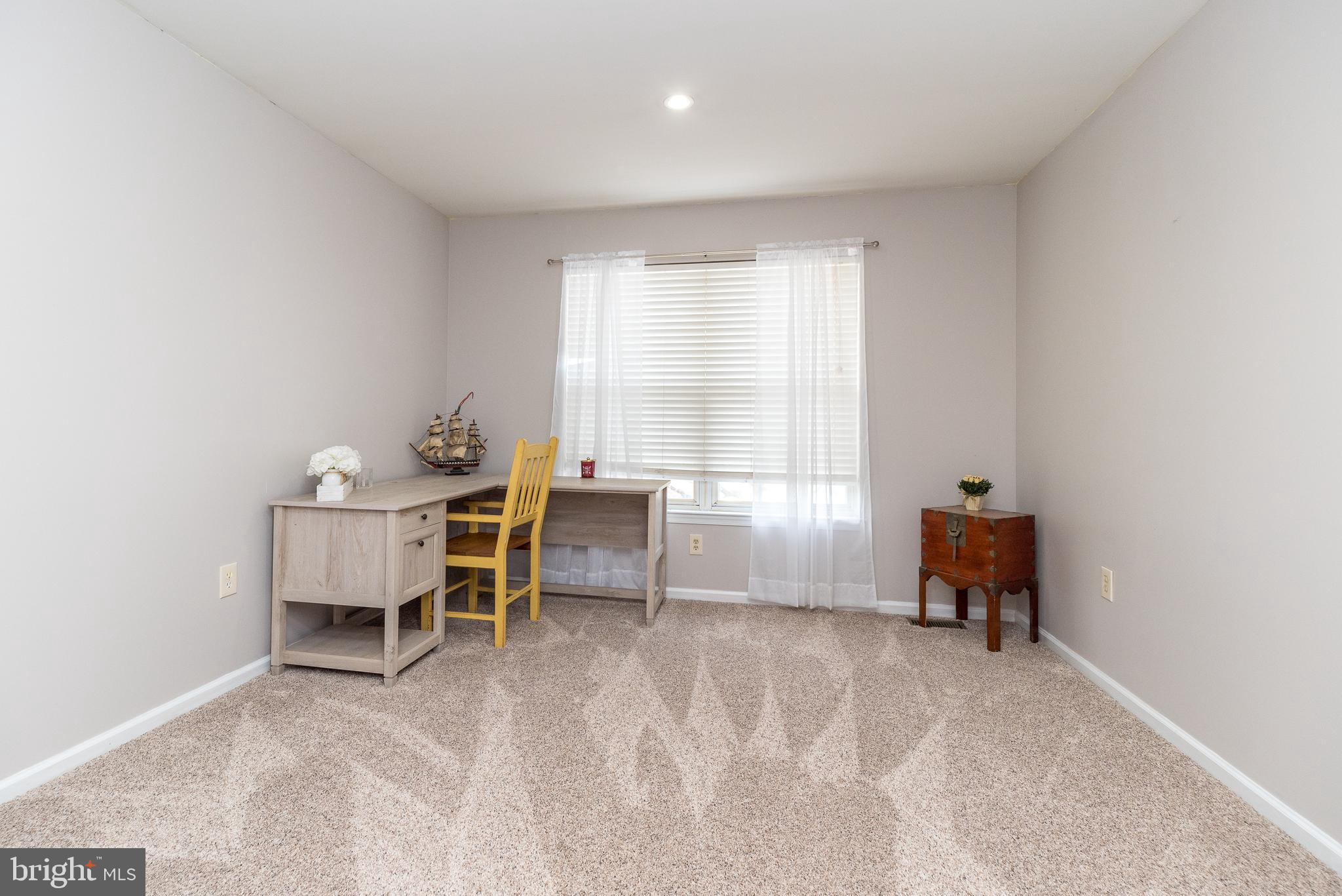 BUCKINGHAM SQ - Residential