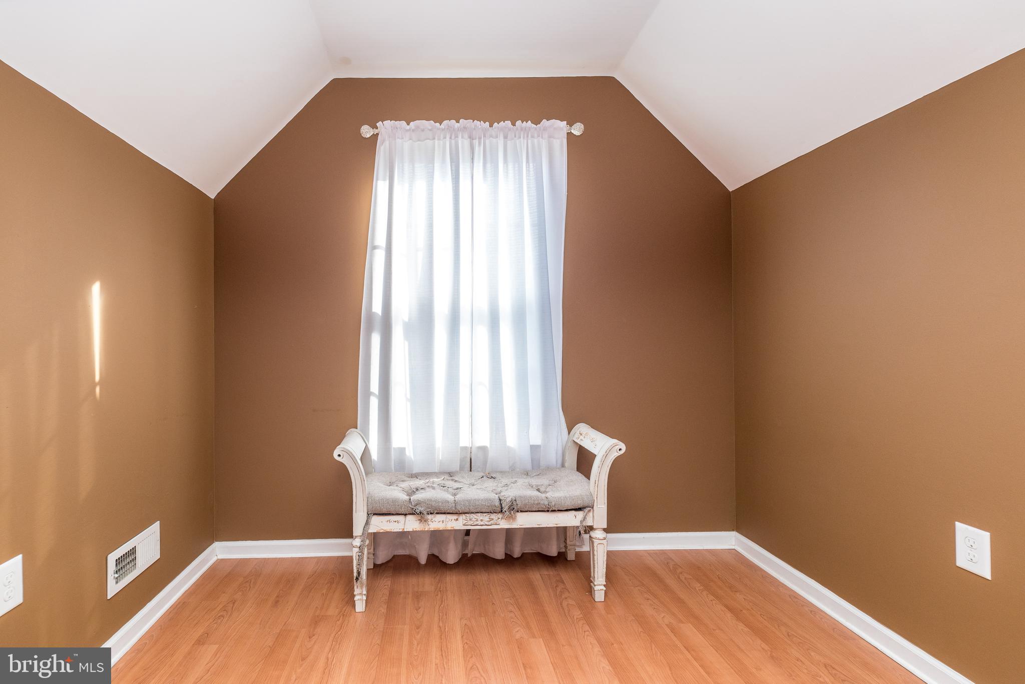 BUCKINGHAM SQ - Residential