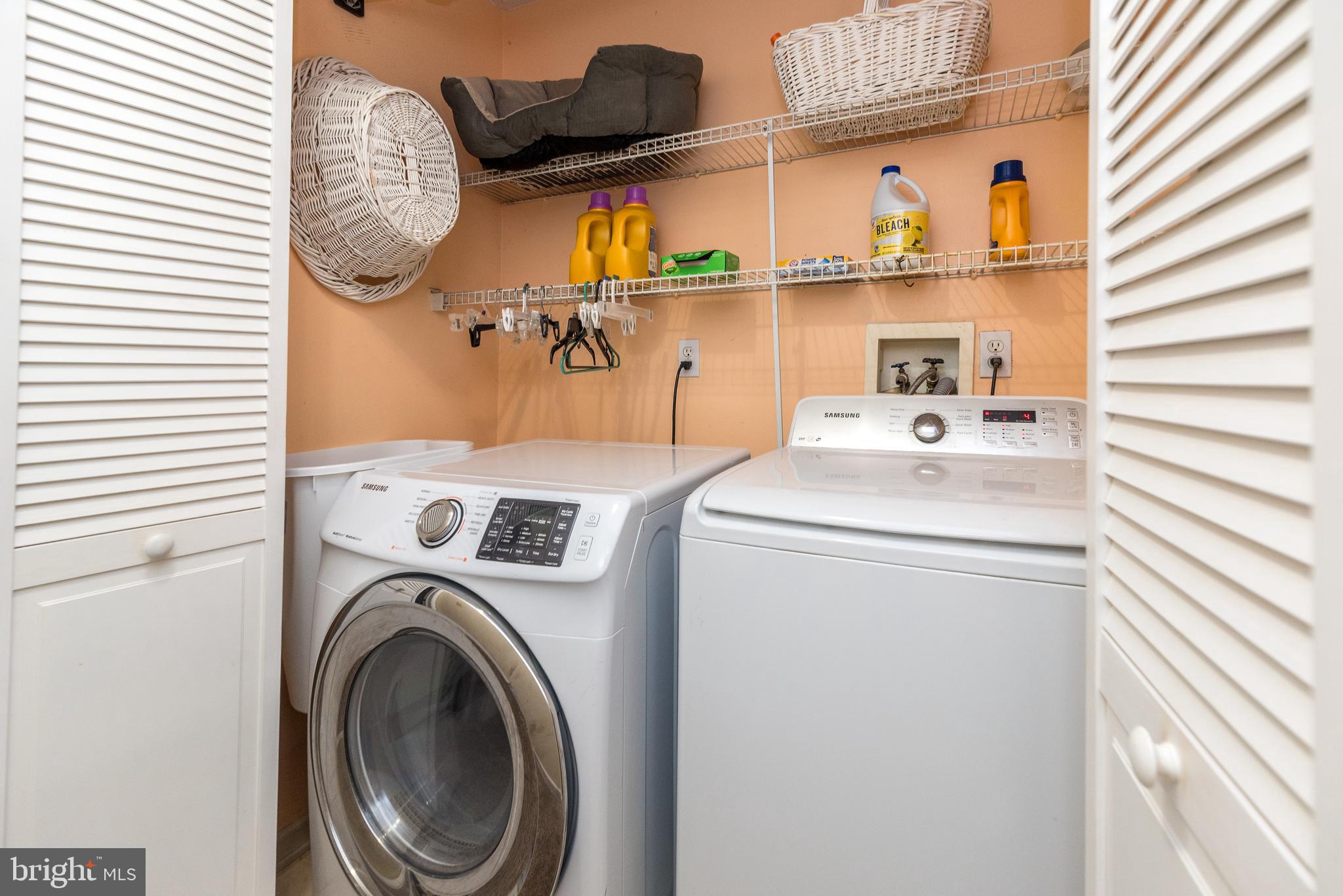 BUCKINGHAM SQ - Residential