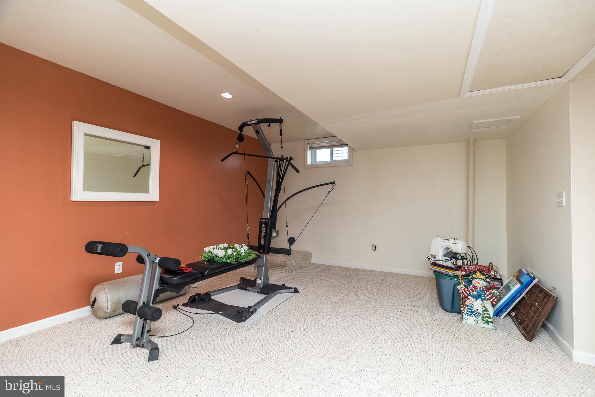 BUCKINGHAM SQ - Residential