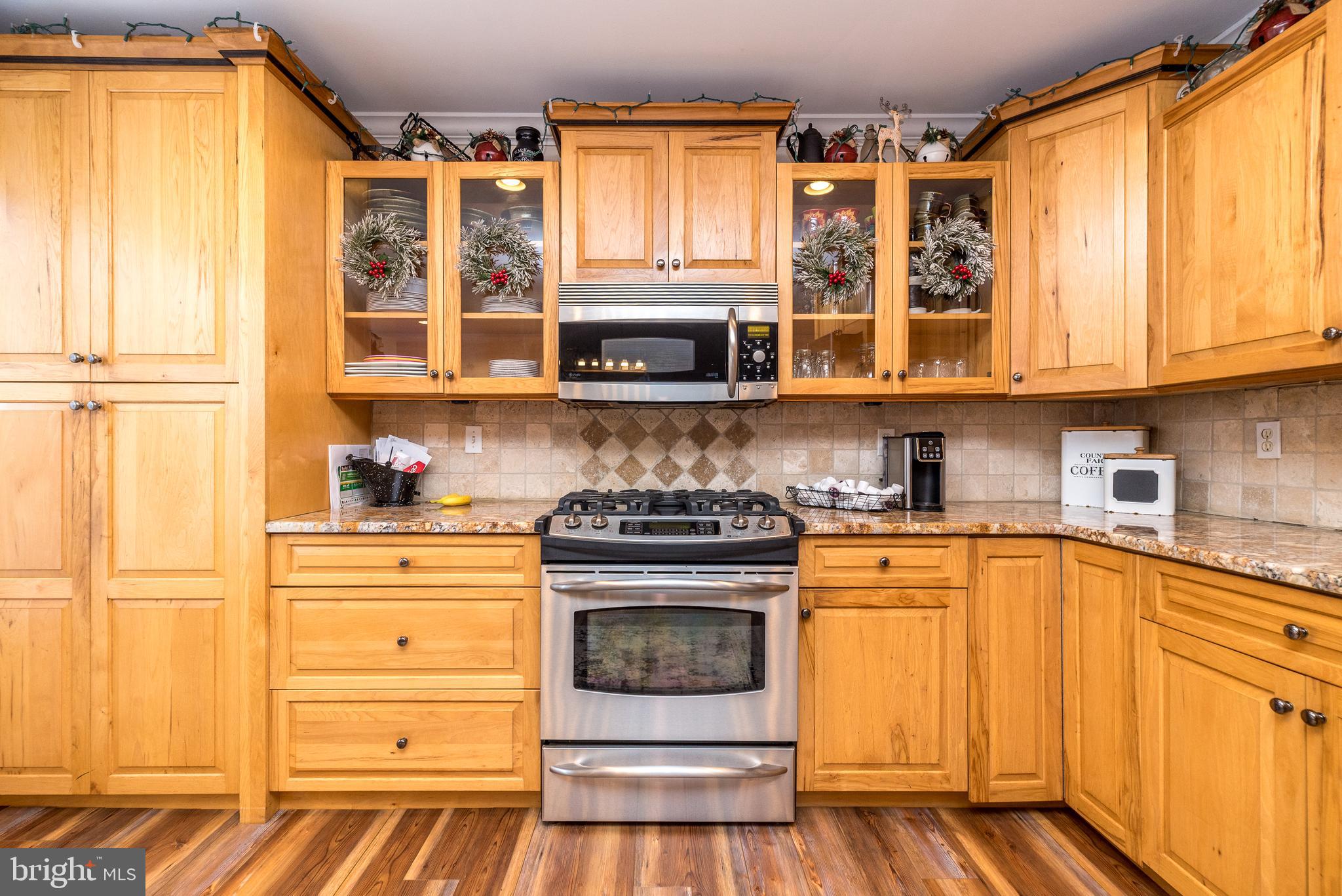 4221 SIR ANDREW CIRCLE