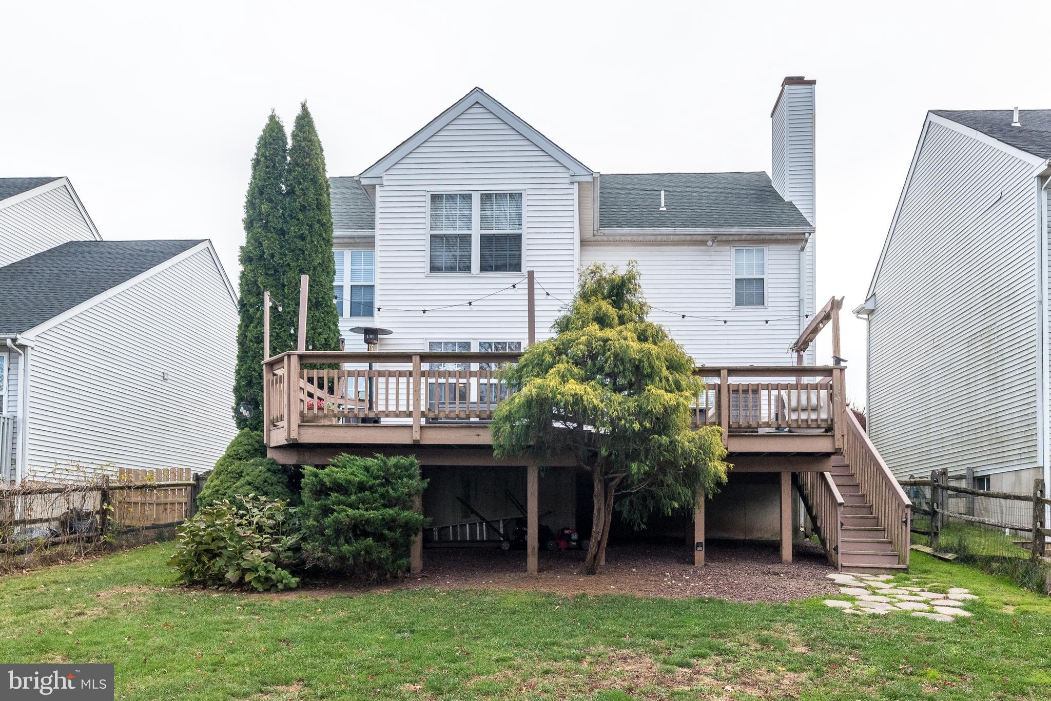 BUCKINGHAM SQ - Residential