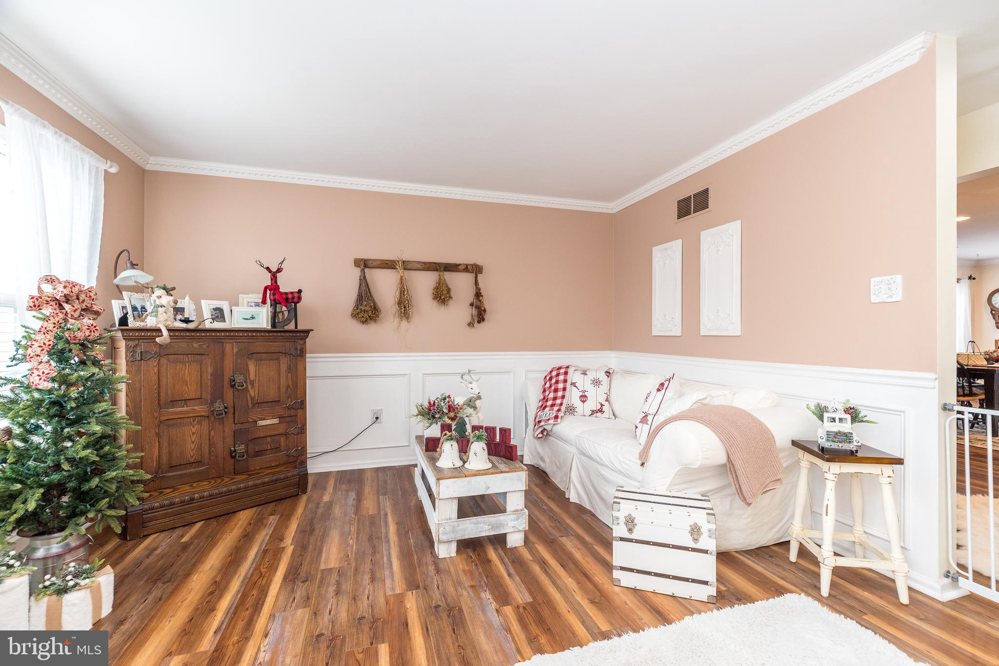 BUCKINGHAM SQ - Residential