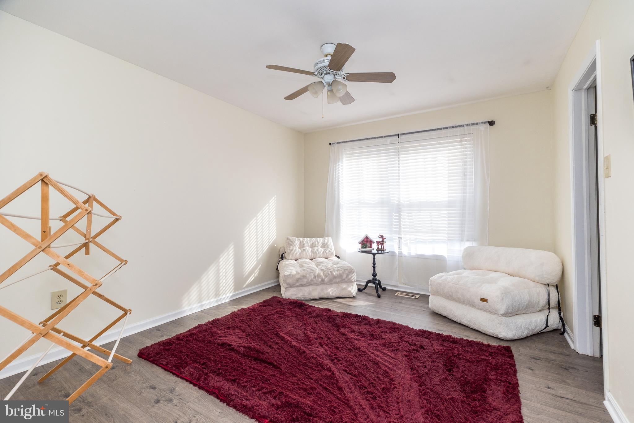 BUCKINGHAM SQ - Residential