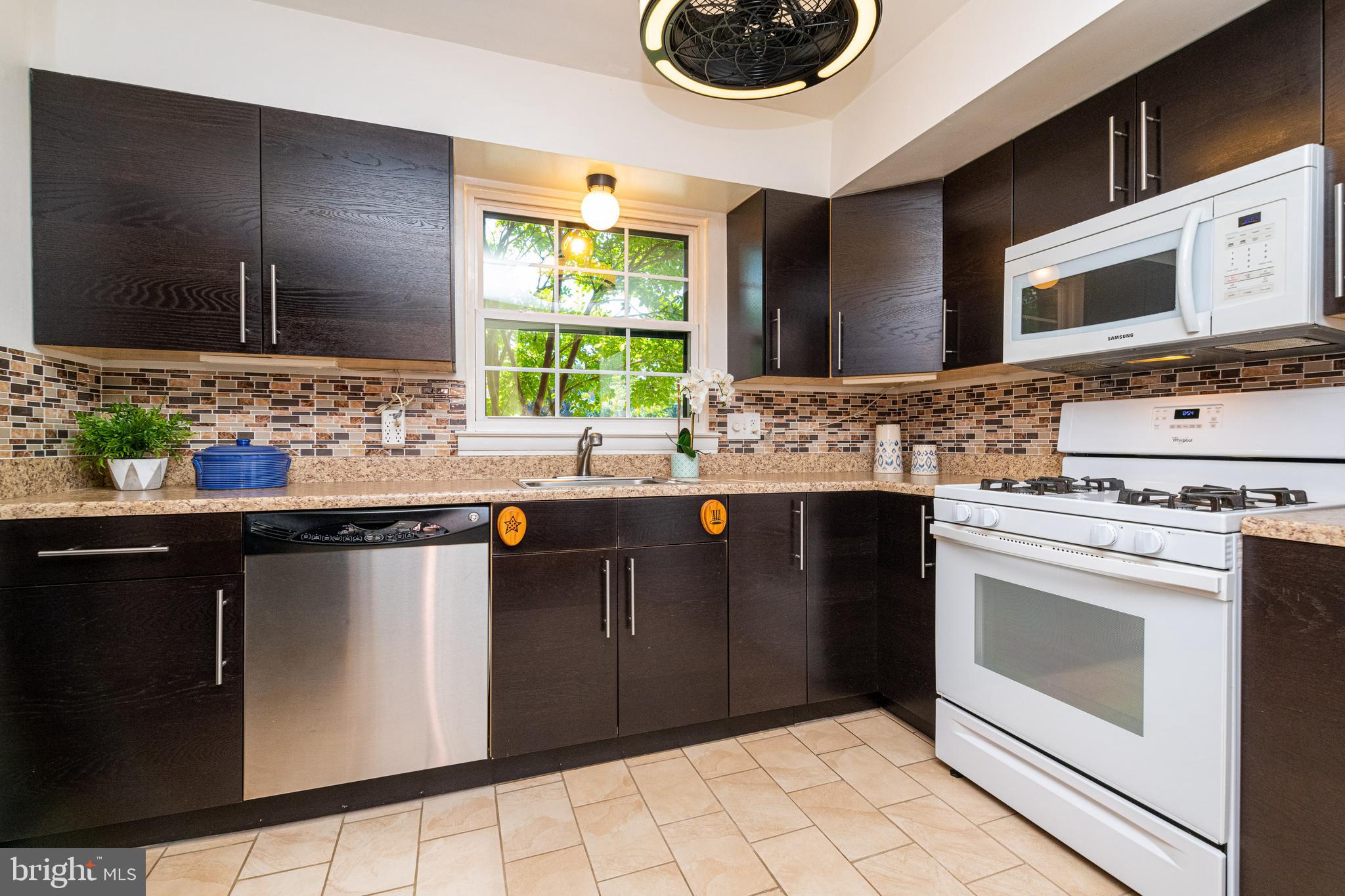 DULANEY VALLEY GARDENS - Residential