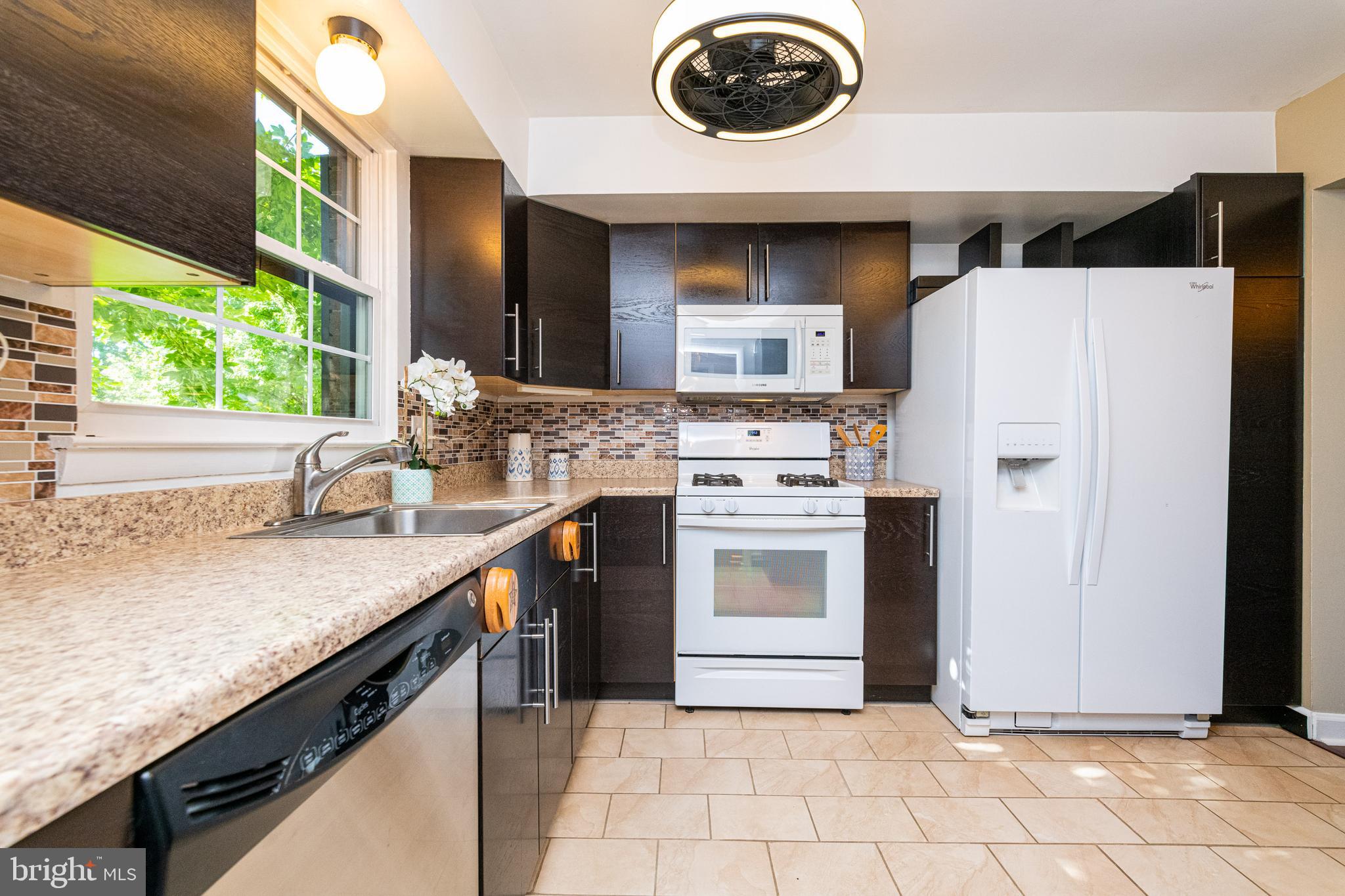 DULANEY VALLEY GARDENS - Residential