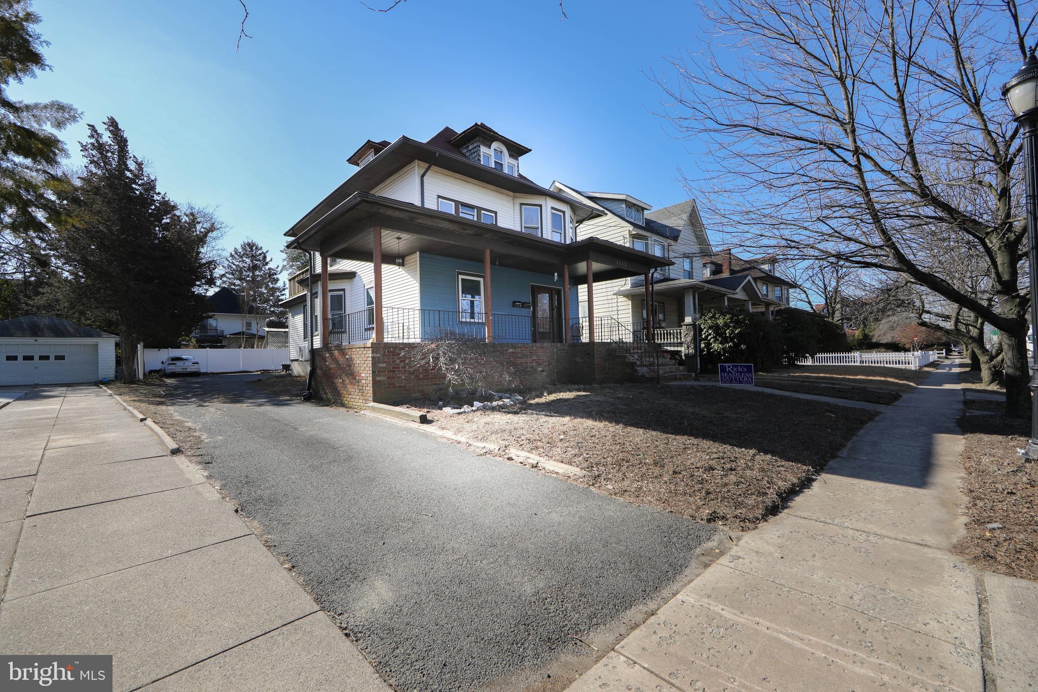 1112 COLLINGS AVENUE B