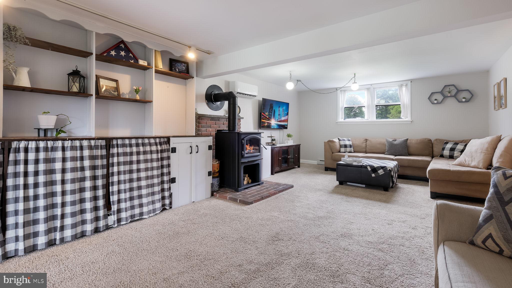 STONY HILL MANOR - Residential