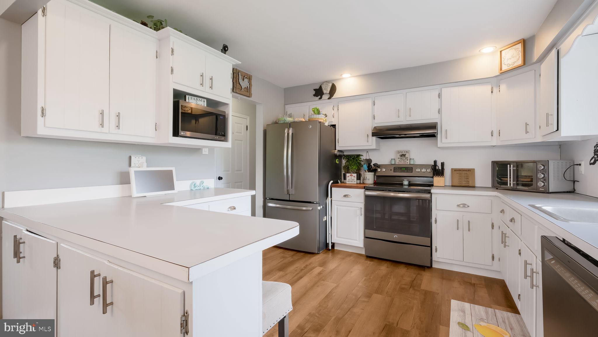 STONY HILL MANOR - Residential