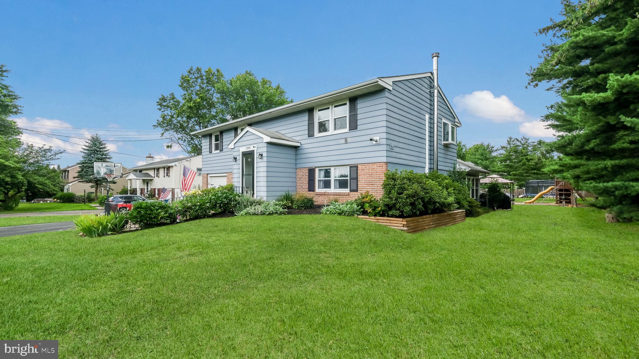 1345 MEADOW LANE