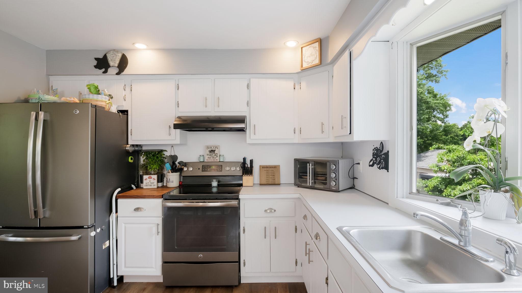 STONY HILL MANOR - Residential