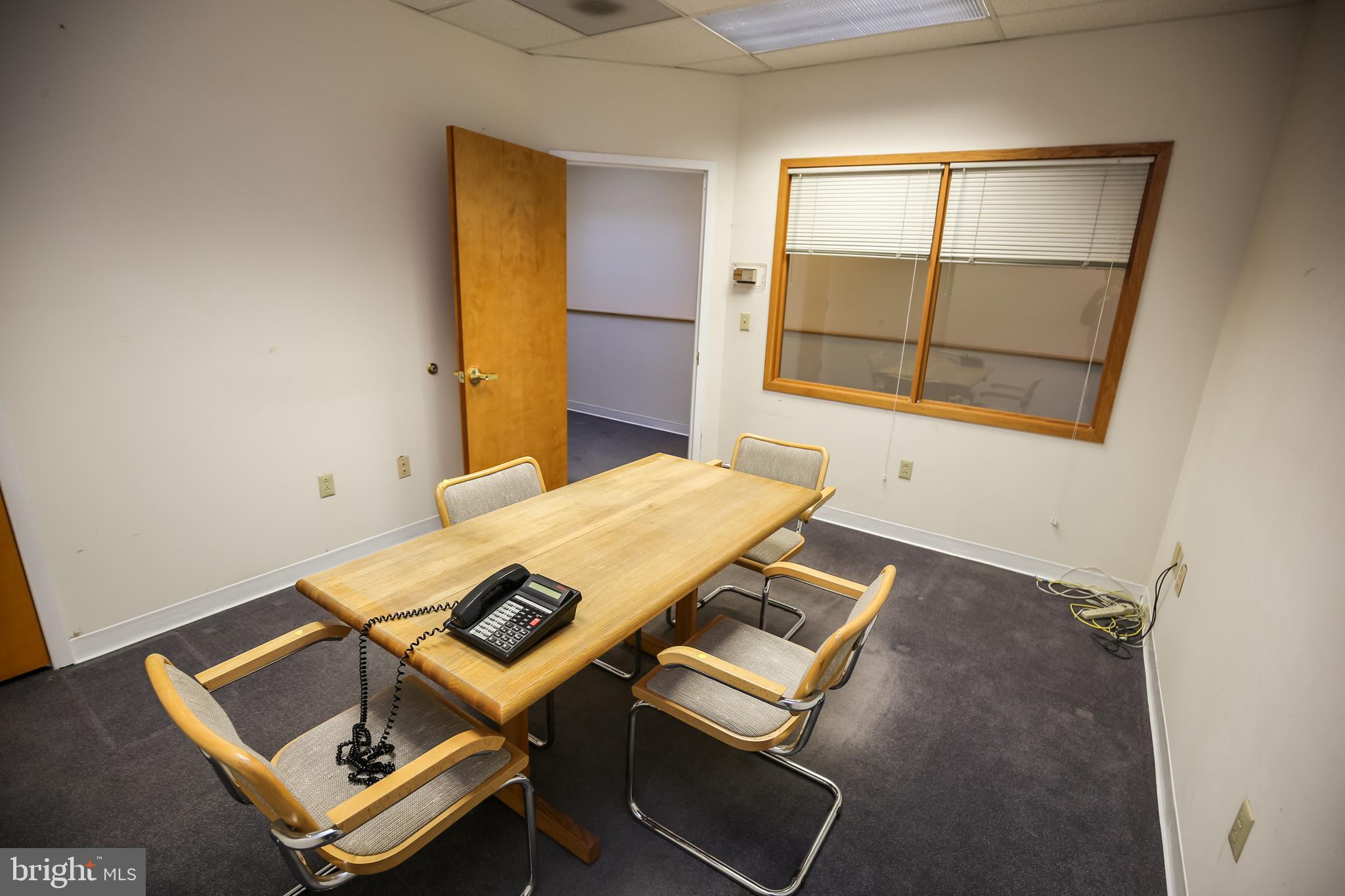 FISHTOWN - Commercial Sale