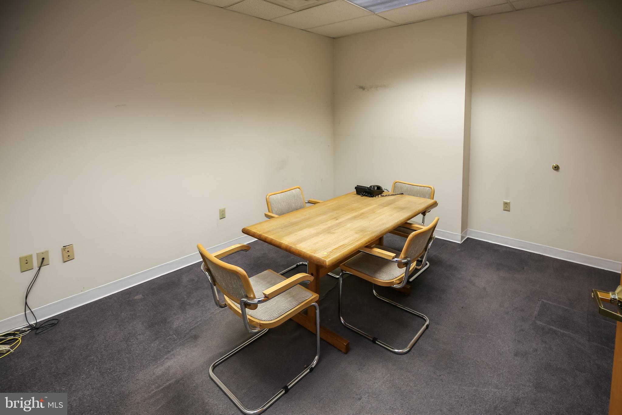 FISHTOWN - Commercial Sale