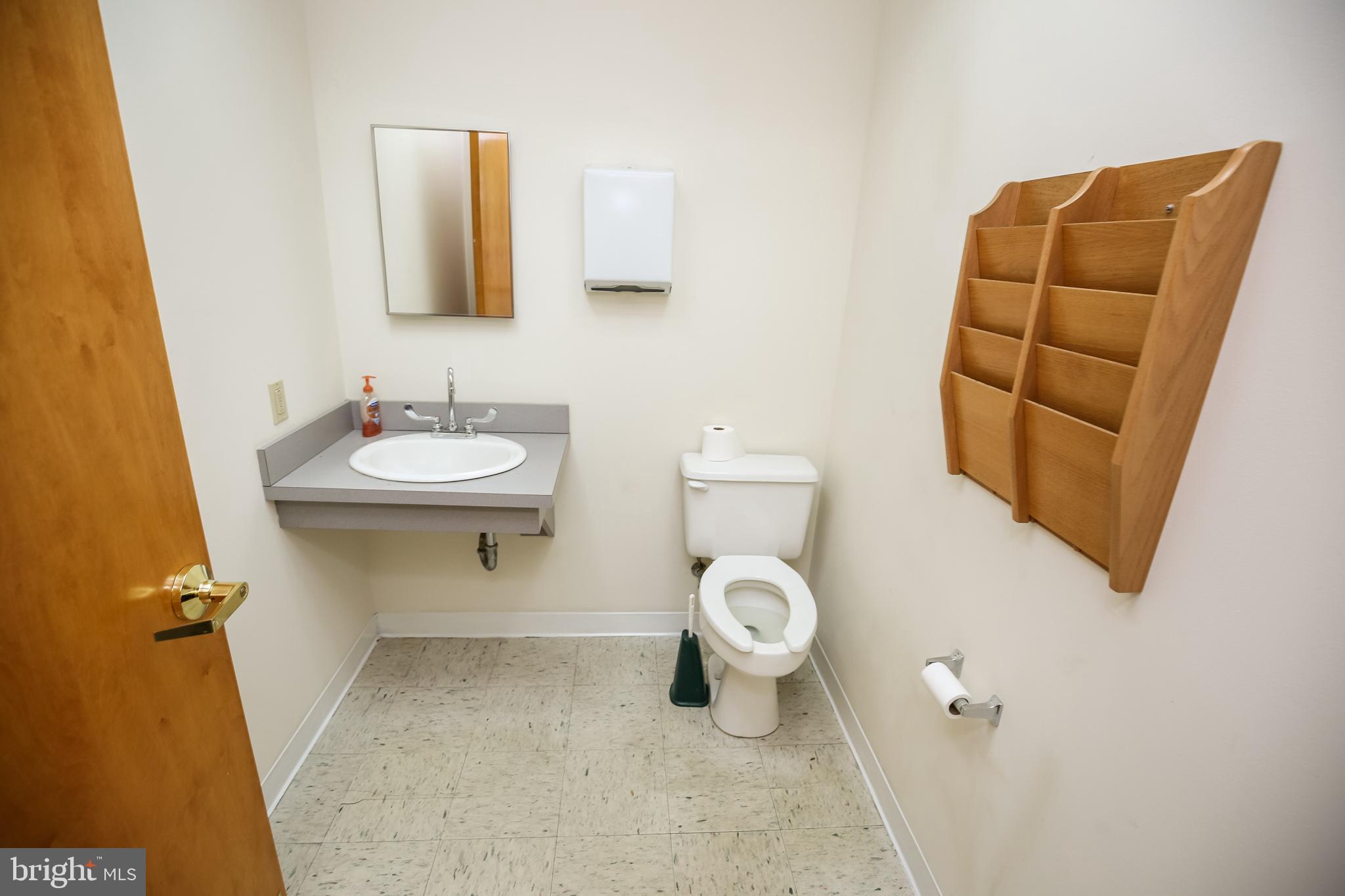 FISHTOWN - Commercial Sale