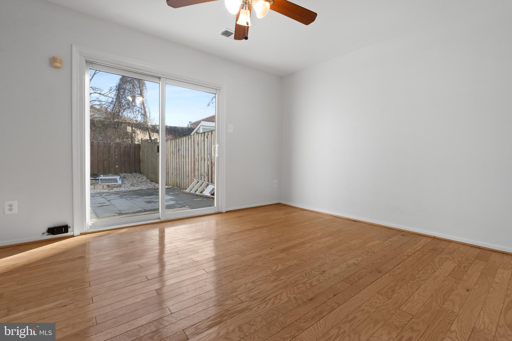 POHICK SQUARE - Residential