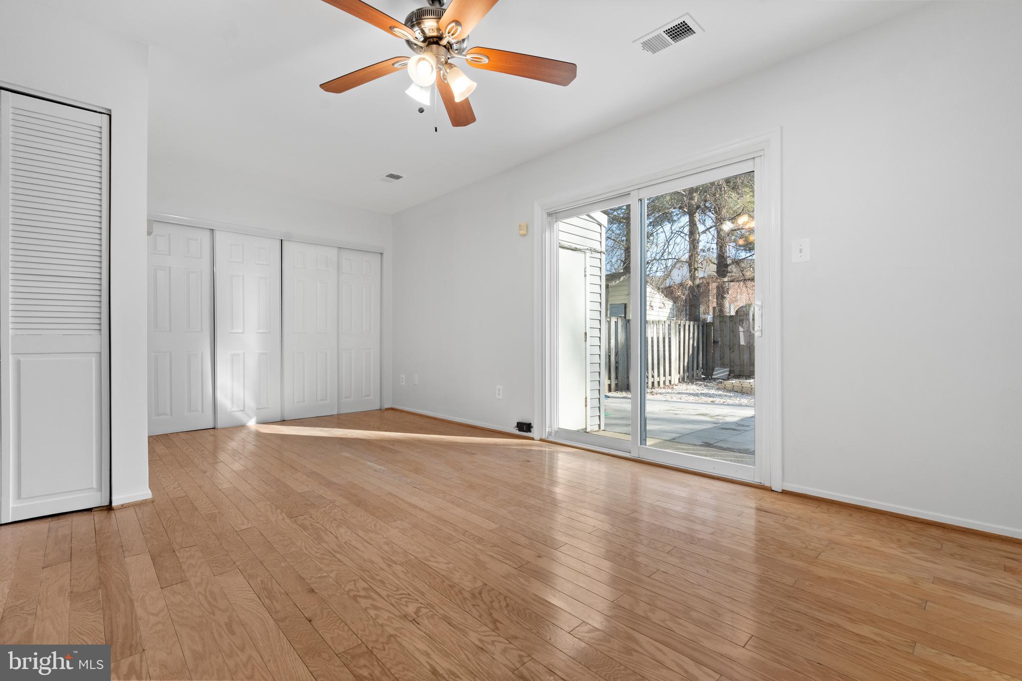 POHICK SQUARE - Residential