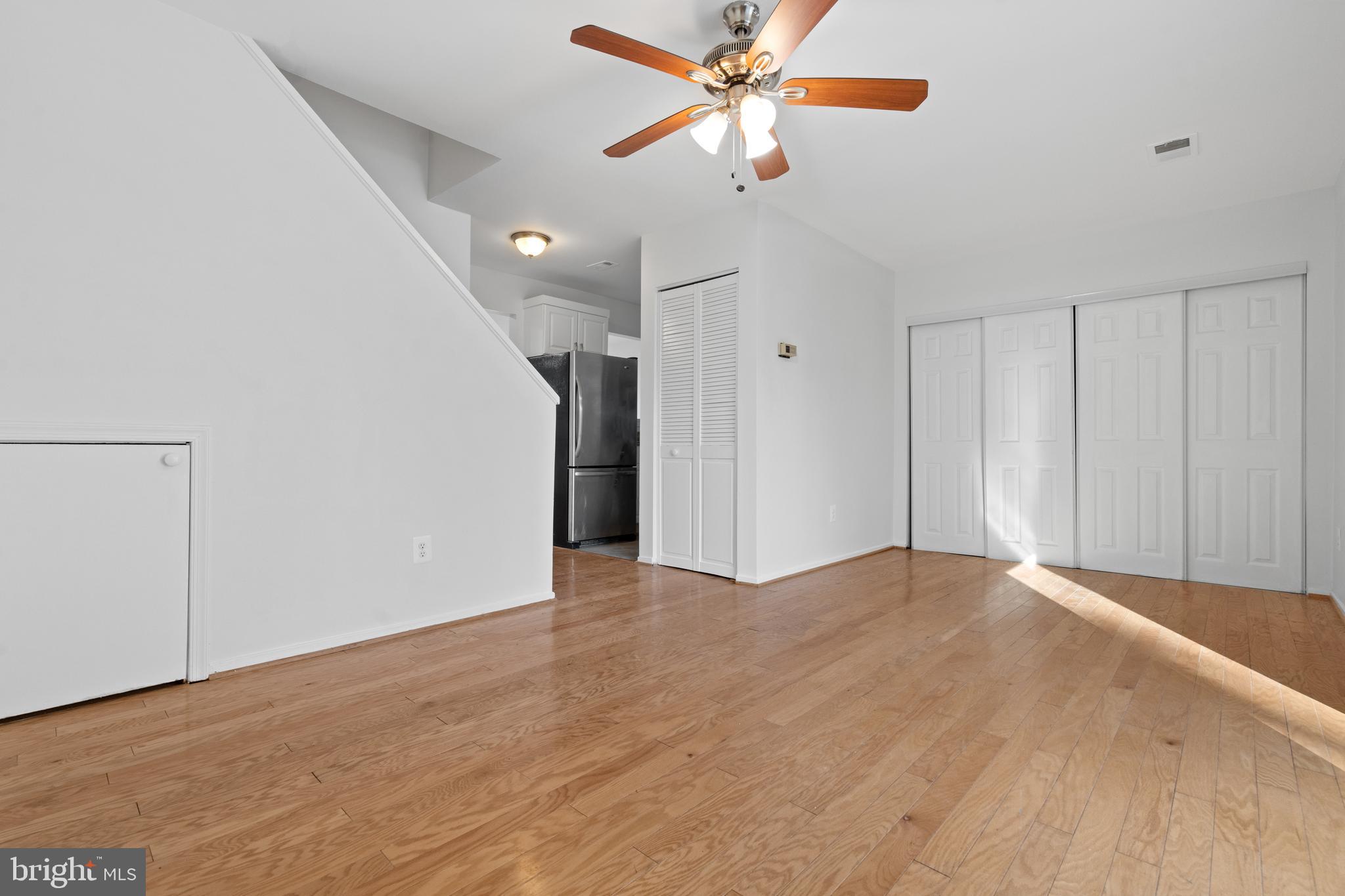 POHICK SQUARE - Residential