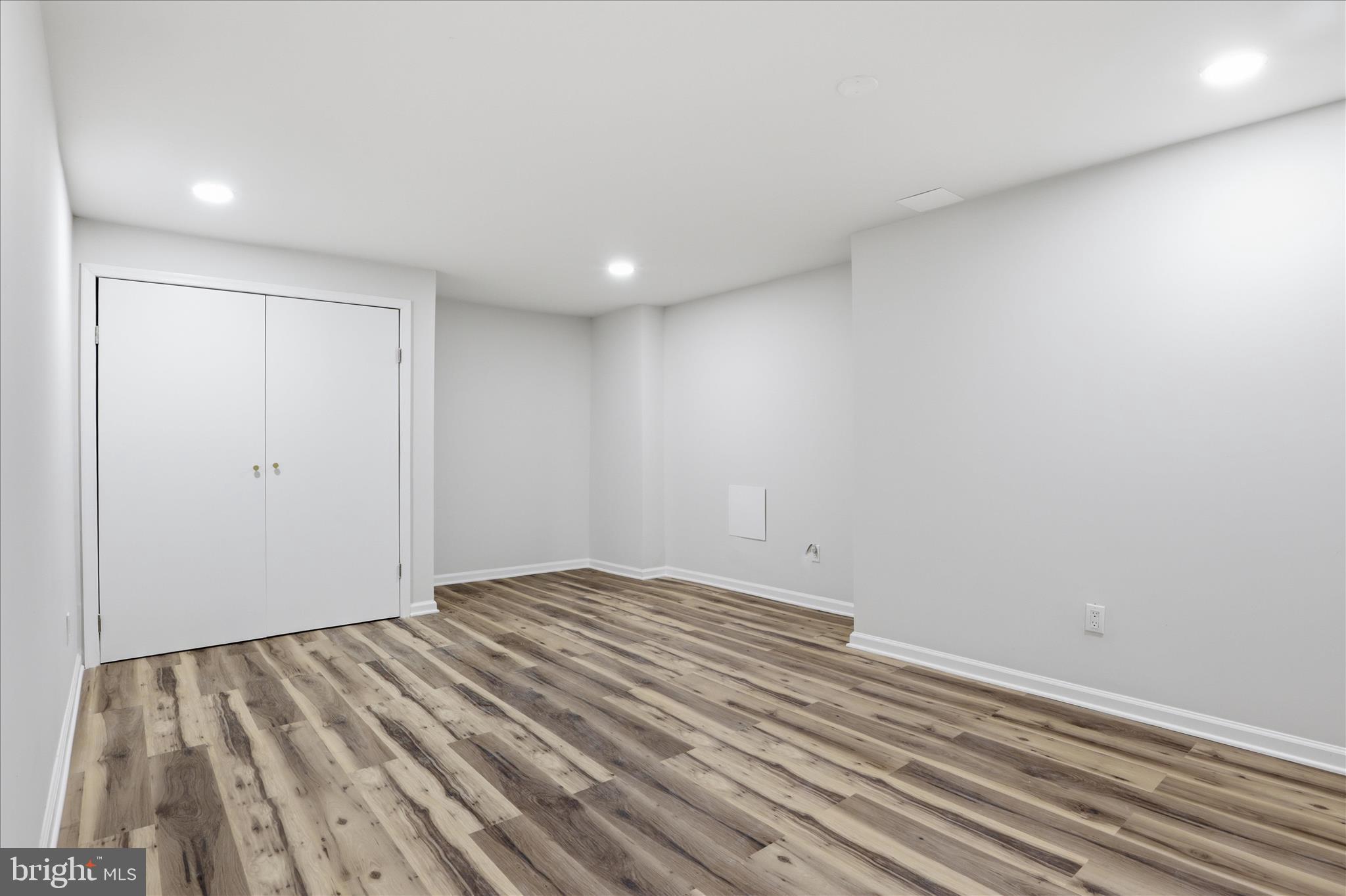CLUBSIDE - Residential