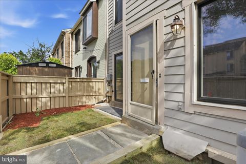 Tiny photo for 10107 Ridgeline Drive, MONTGOMERY VILLAGE, MD 20886 (MLS # MDMC2233582)