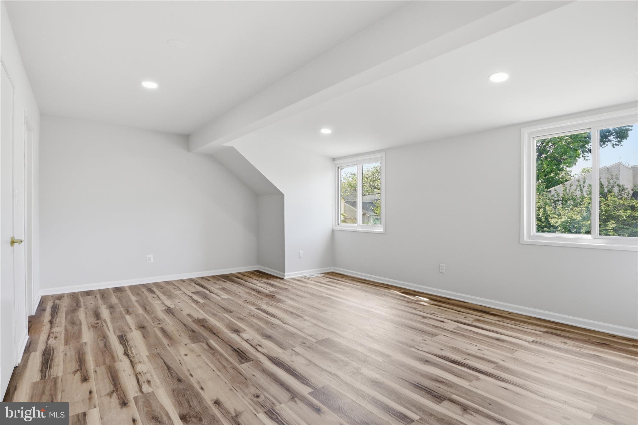CLUBSIDE - Residential