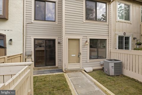 Photo of 10107 Ridgeline Drive, MONTGOMERY VILLAGE, MD 20886 (MLS # MDMC2233582)