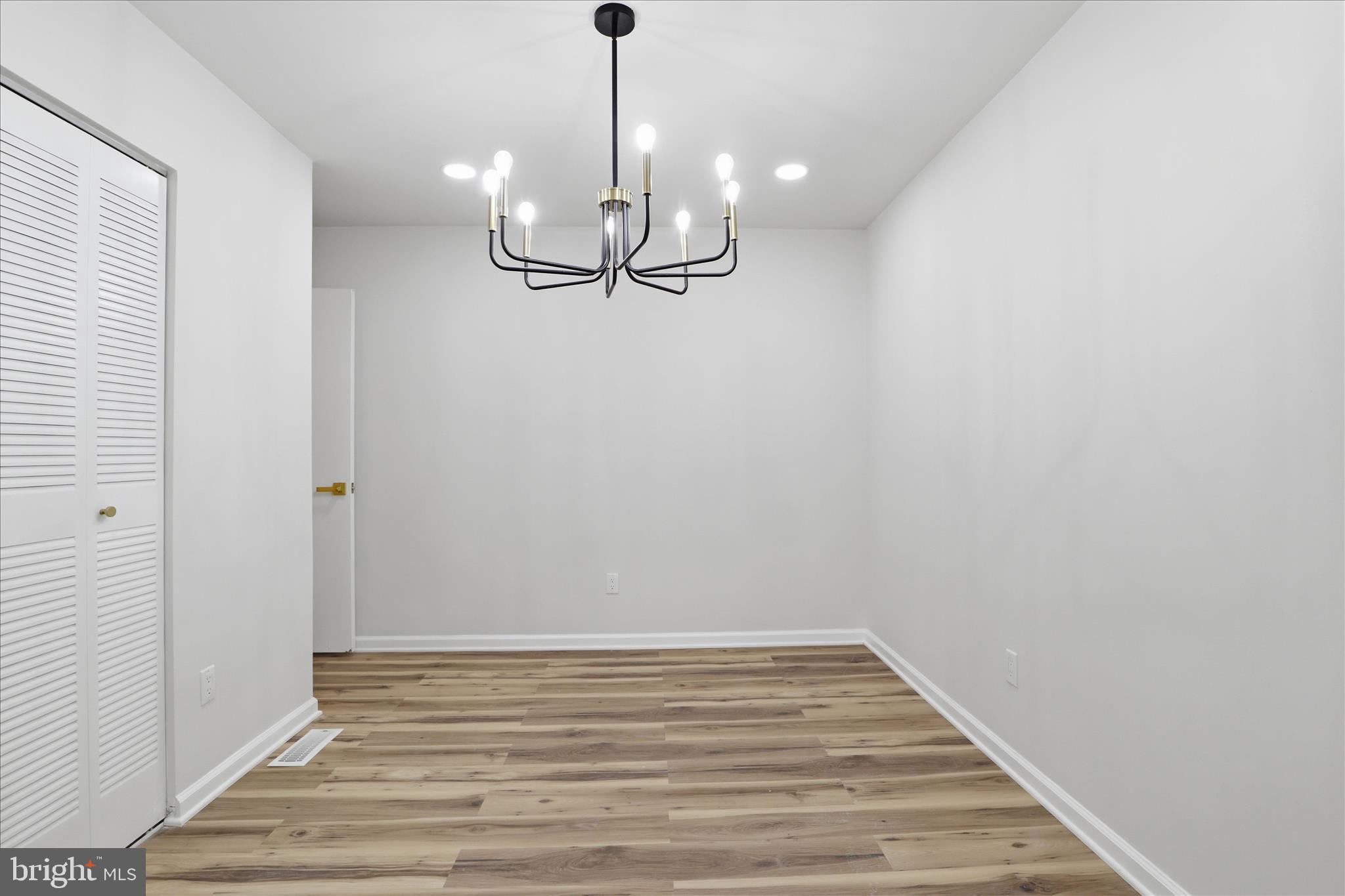 CLUBSIDE - Residential