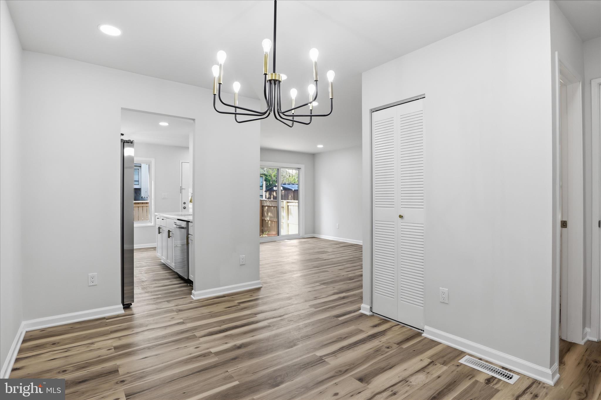 CLUBSIDE - Residential