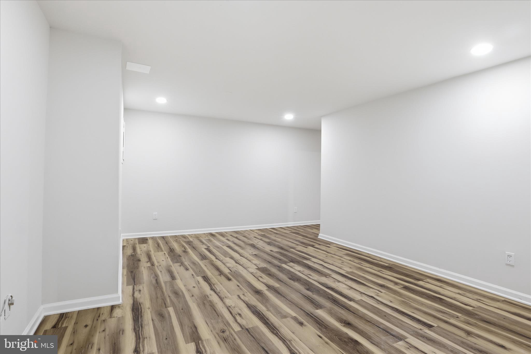 CLUBSIDE - Residential