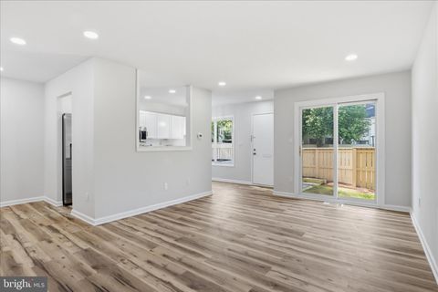 Tiny photo for 10107 Ridgeline Drive, MONTGOMERY VILLAGE, MD 20886 (MLS # MDMC2233582)