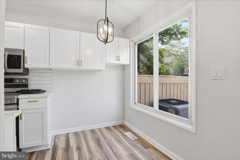 Tiny photo for 10107 Ridgeline Drive, MONTGOMERY VILLAGE, MD 20886 (MLS # MDMC2233582)