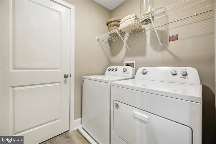 WEST WIND - Residential Lease