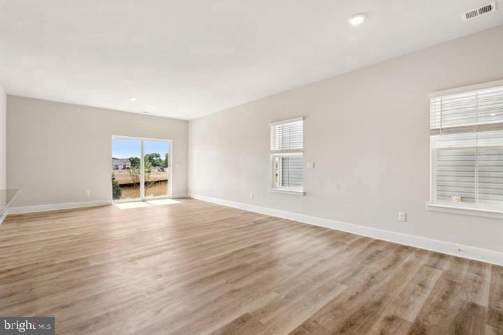 WEST WIND - Residential Lease