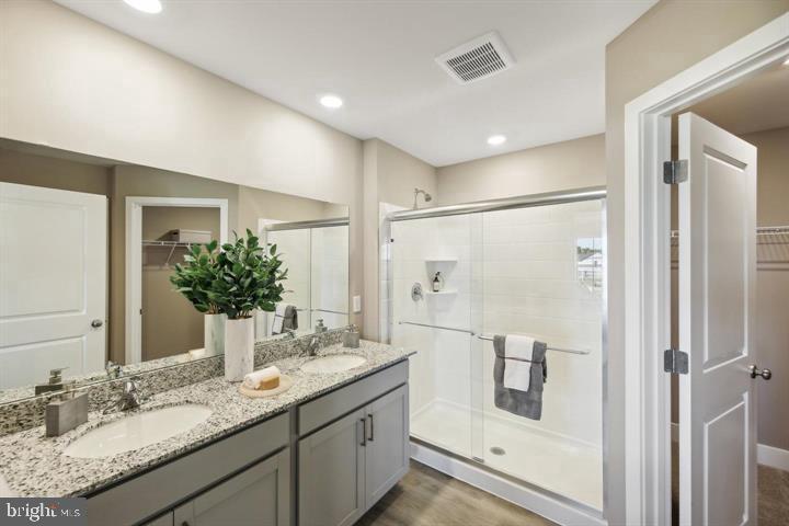 WEST WIND - Residential Lease