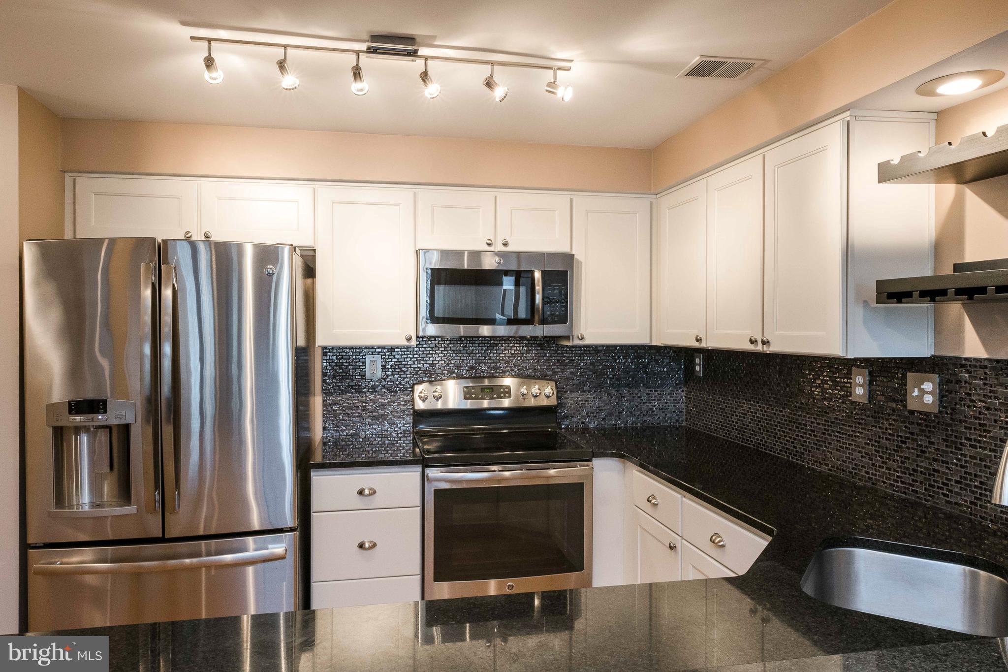 LAKE HERON CONDO - Residential