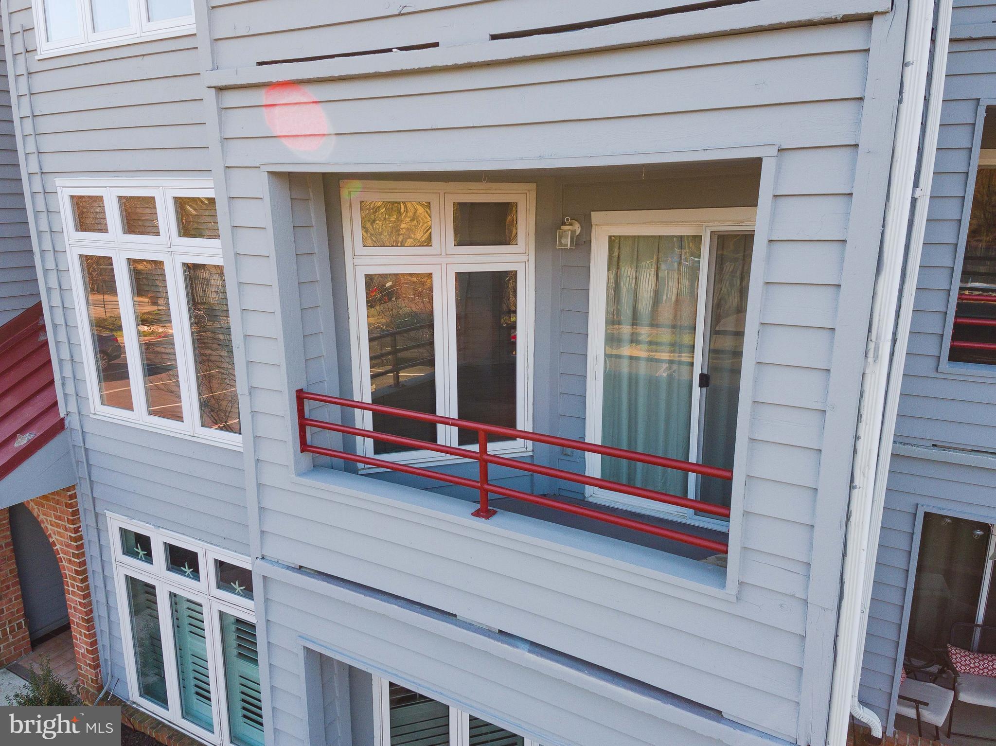 LAKE HERON CONDO - Residential