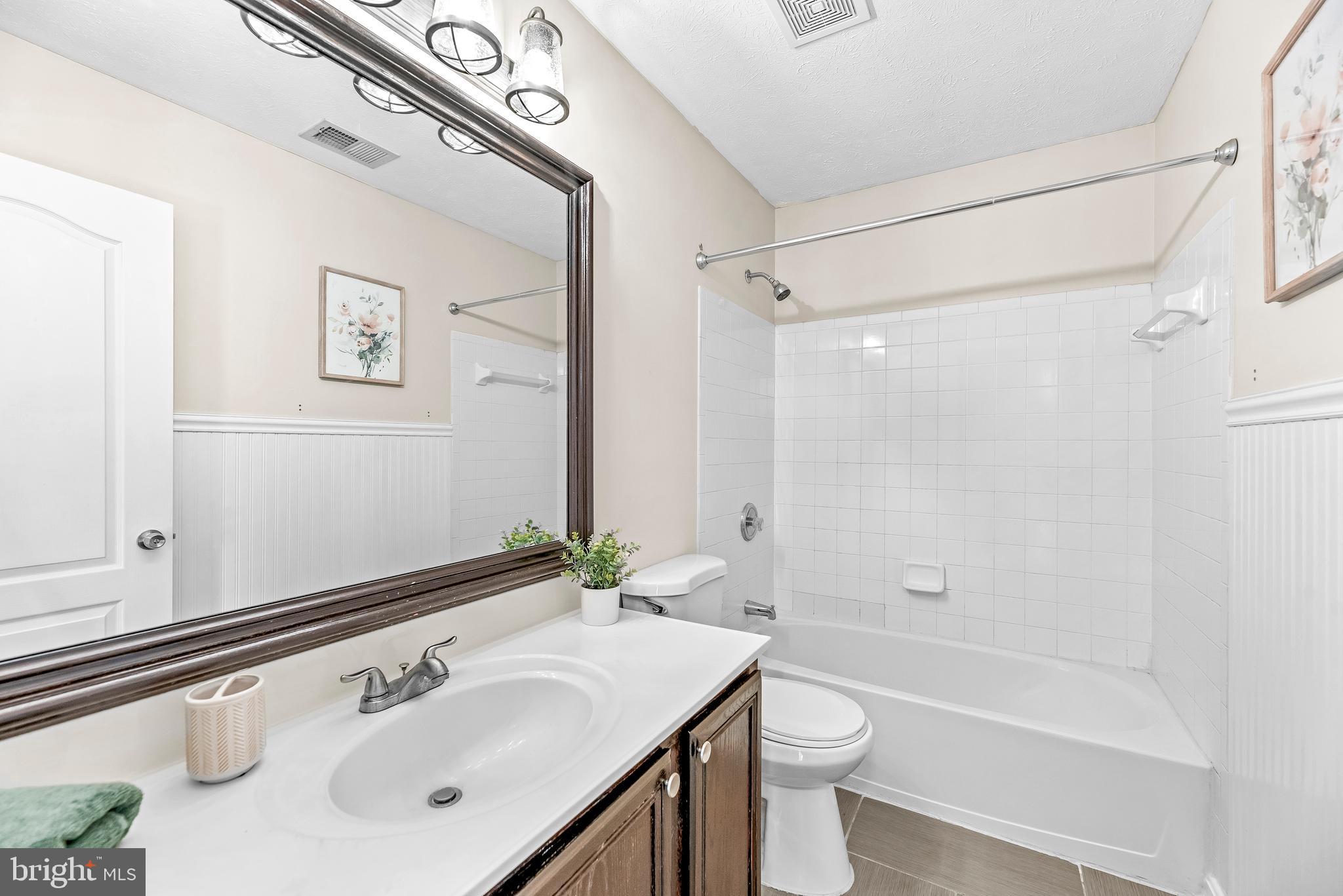 RICHFIELD STATION VILLAGE - Residential